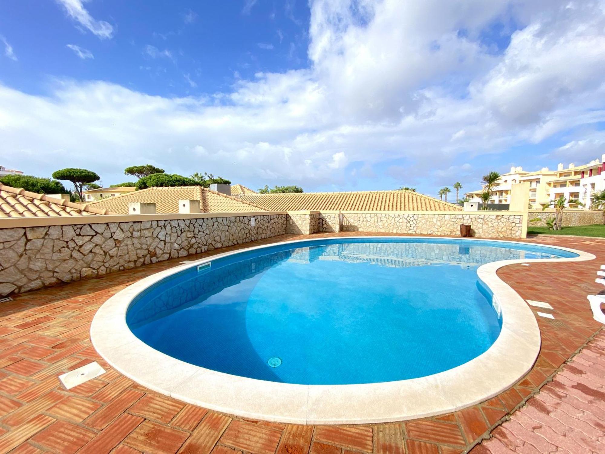 شقة Albufeira Sunny Style With Pool By Homing المظهر الخارجي الصورة